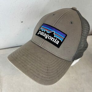 Patagonia P-6 Logo Organic Cotton Mesh Dad Hat Gray Adjustable Strapback Cap